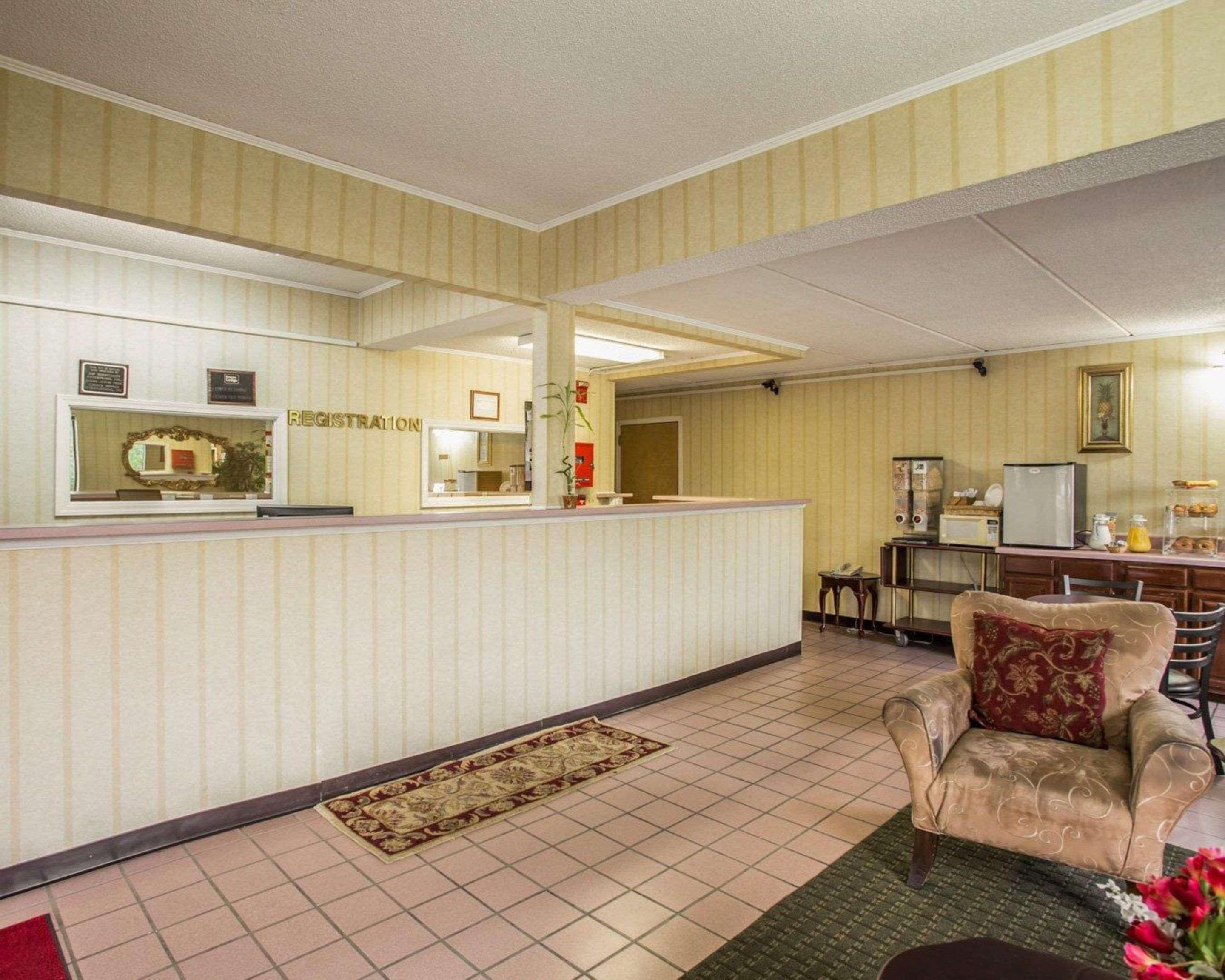 Econo Lodge Inn & Suites Lugoff Екстериор снимка