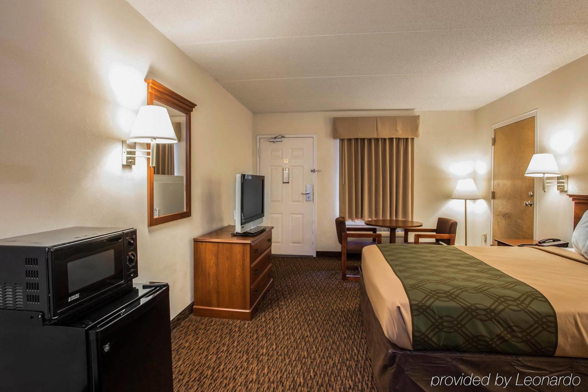 Econo Lodge Inn & Suites Lugoff Екстериор снимка
