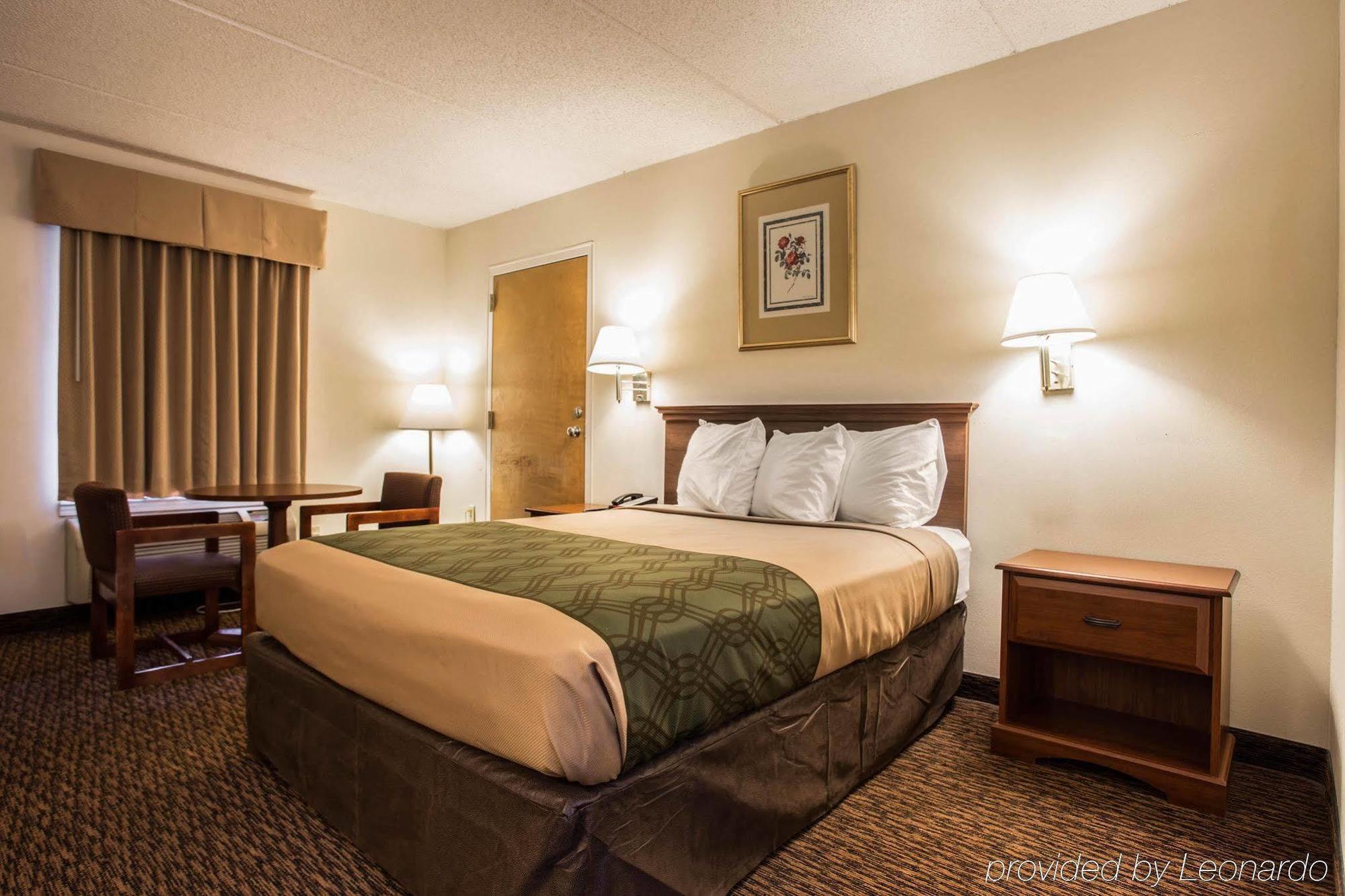 Econo Lodge Inn & Suites Lugoff Екстериор снимка